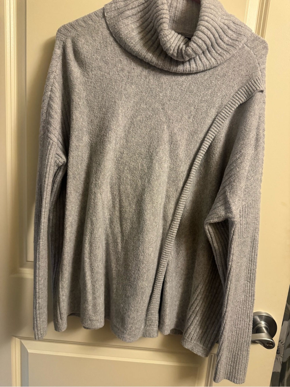 Simply Vera Vera Wang Light Gray Cowl Neck Sweater